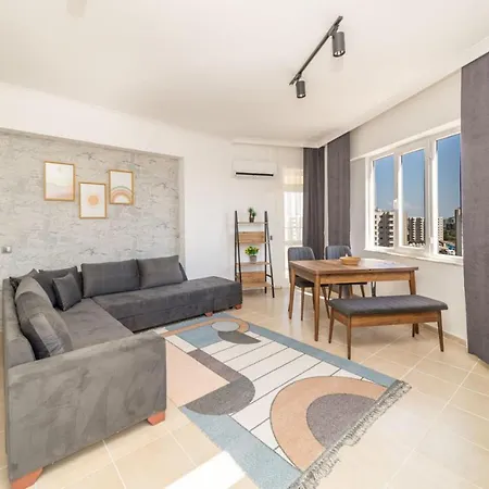 Daire Flat With View And Balcony In Kundu Aksu