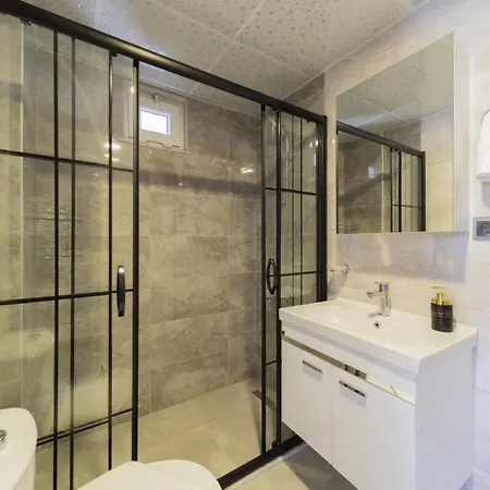 Daire Flat With View And Balcony In Kundu Aksu *